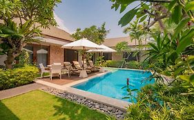 Kejora Beachfront Villas